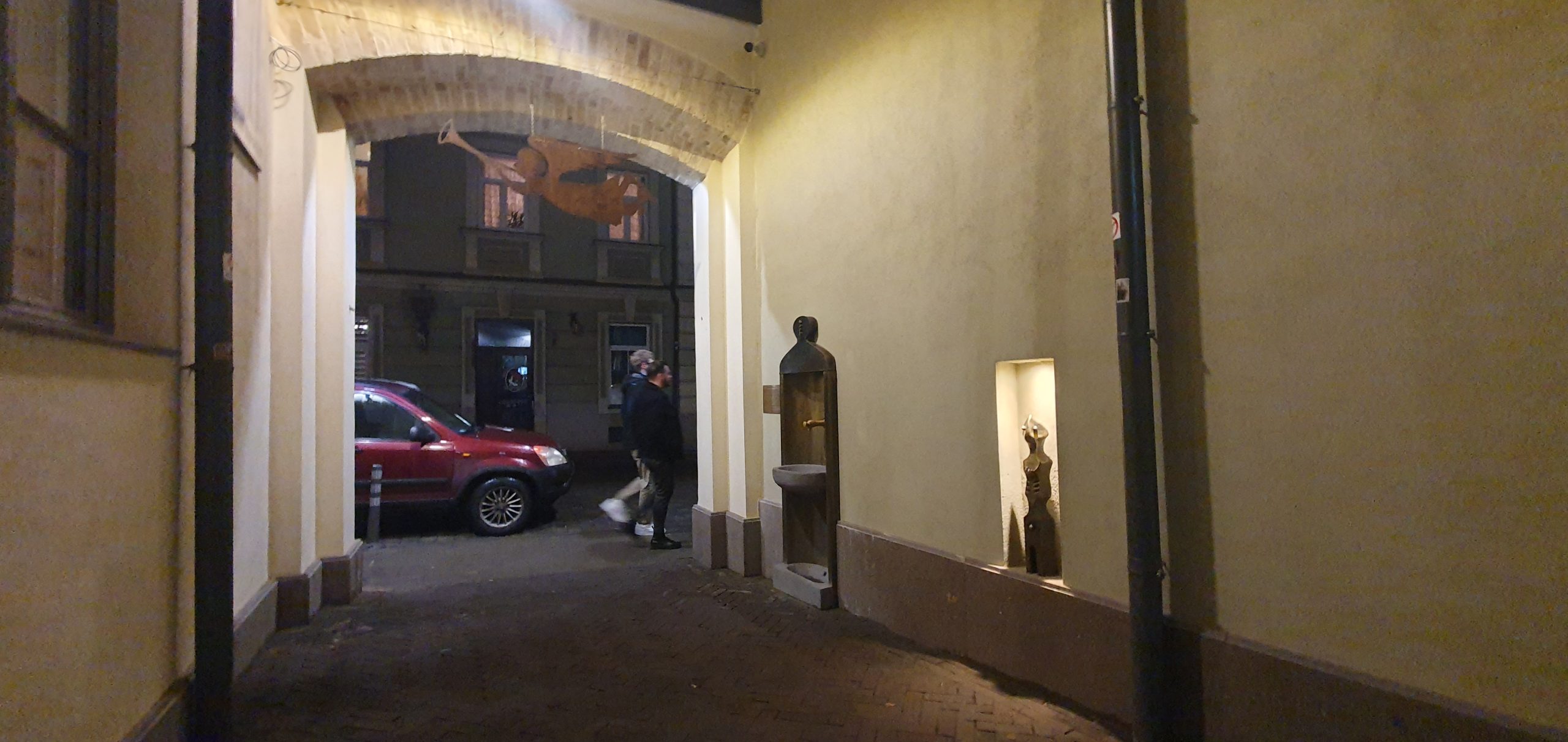 20221130_183528-scaled-1